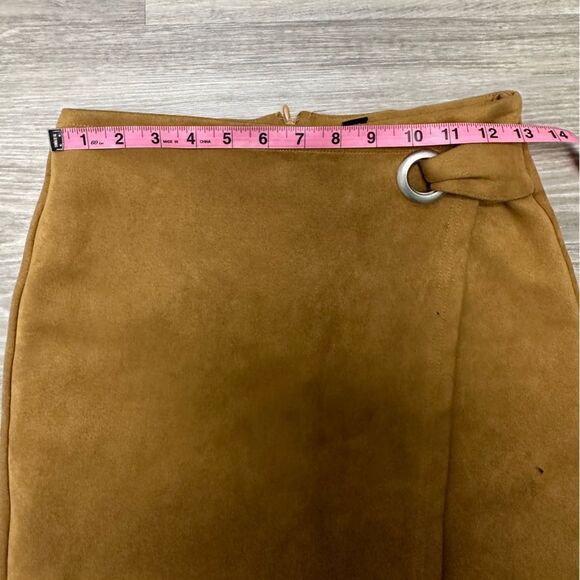 Forever 21 faux suede mini skirt Size M - Picture 4 of 8